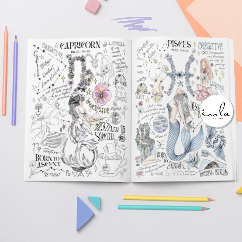 Może przedstawiać: Otwarta książka z czarno-białymi ilustracjami znak&oacute;w zodiaku, w tym Koziorożca i Ryb. Ilustracje są szczeg&oacute;łowe i zawierają r&oacute;żne symbole i słowa związane z każdym znakiem. Książka jest otwarta na strony Koziorożca i Ryb.