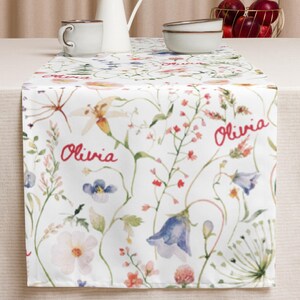 Decorazioni per matrimoni con fiori selvatici, runner da tavola per la sposa, lino da pranzo con fiori pressati, tovaglia floreale bianca, decorazioni per feste a tema giardino di erbe aromatiche. immagine 8