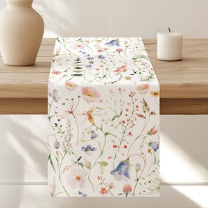 Decorazioni per matrimoni con fiori selvatici, runner da tavola per la sposa, lino da pranzo con fiori pressati, tovaglia floreale bianca, decorazioni per feste a tema giardino di erbe aromatiche. immagine 7