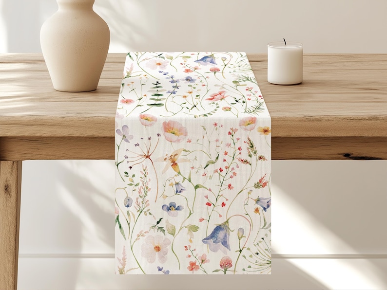 Decorazioni per matrimoni con fiori selvatici, runner da tavola per la sposa, lino da pranzo con fiori pressati, tovaglia floreale bianca, decorazioni per feste a tema giardino di erbe aromatiche. immagine 7