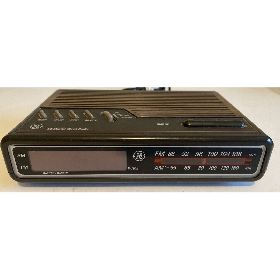 GE Digital AM FM Clock Radio Alarm Model 74612a Tested Vintage W