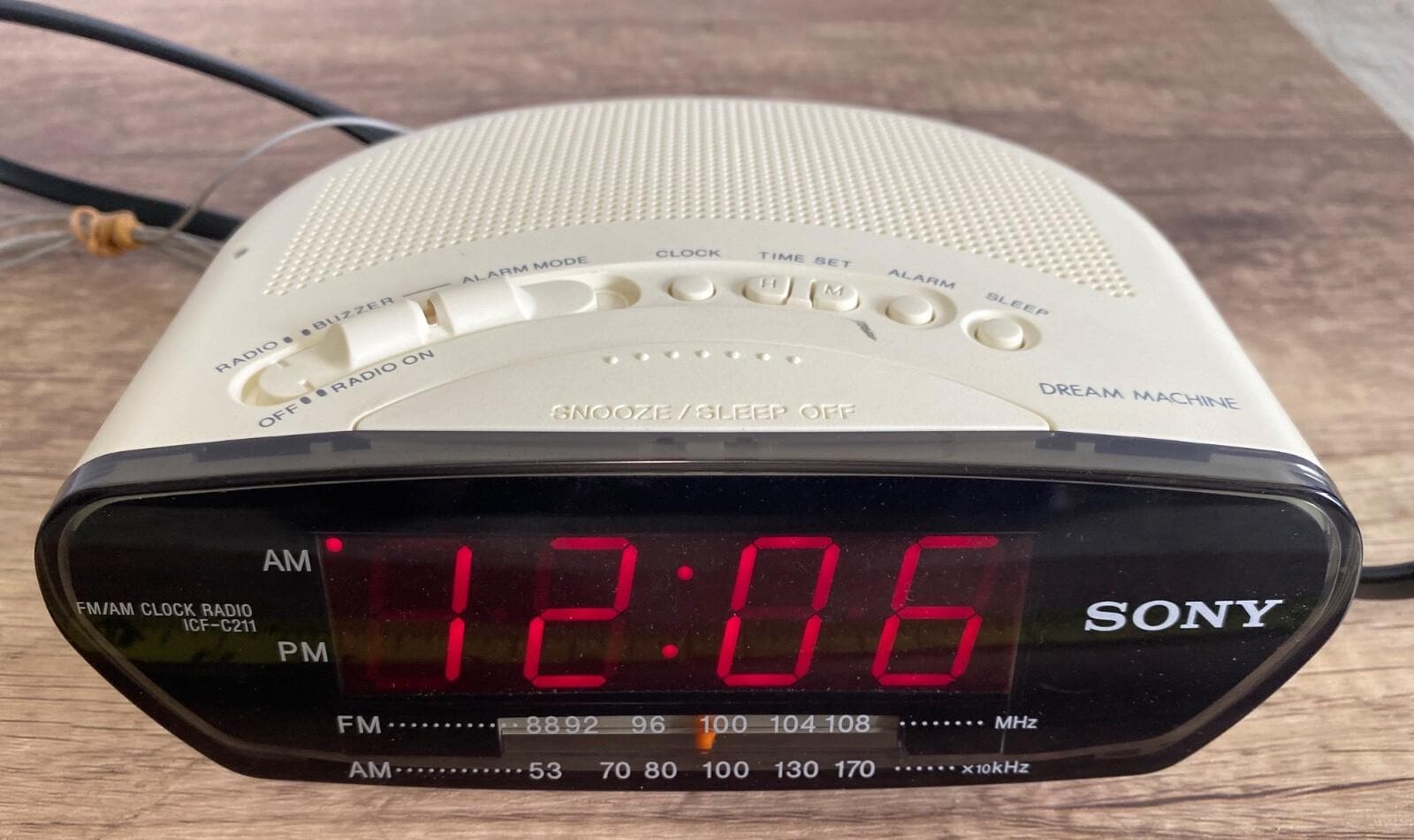 Sony Dream Machine ICFC211 AM FM Alarm Digital Clock Radio - Tested Works