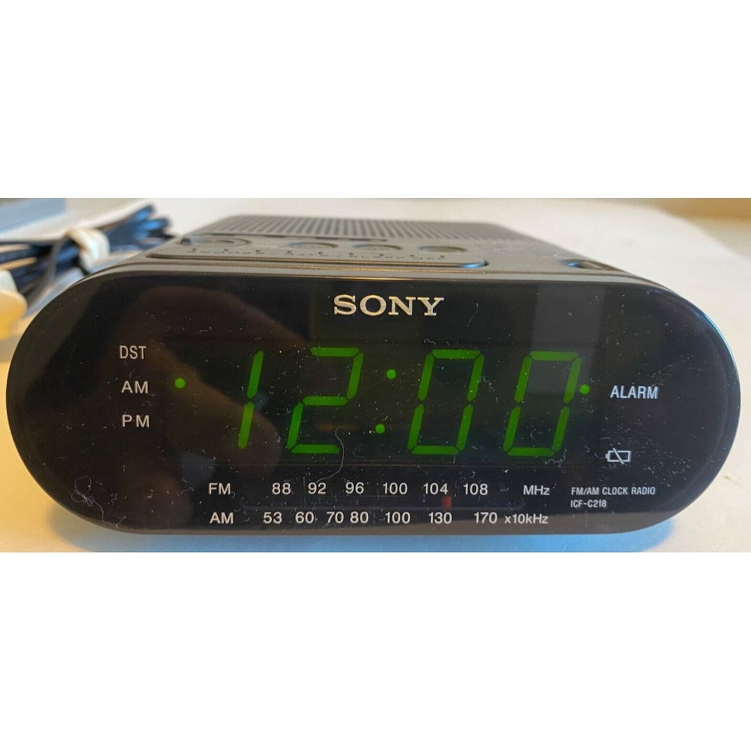 Sony ICFC218 Dream Machine Auto Time Set Alarm Clock & AM/FM Radio