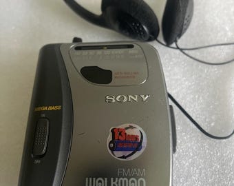 Reproductor de casetes portátil Sony WM-FX323 Walkman con radio, cabezal nuevo Belt Works PH