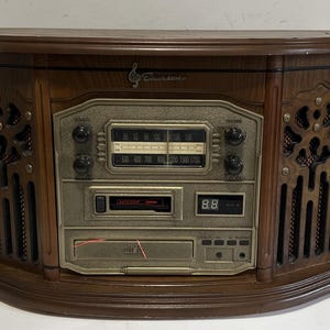 Emerson NR30STT 4-i-1 CD-kassett Phono AM/FM Stereo Trätestad