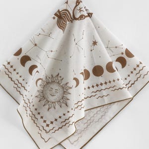 Beige Bandana Baumwolle Bandana Exklusives Design Beige Braun Schal Sonne Mond Stern Horoskop Tarot Jungfrau Waage Skorpion Geburtstagsgeschenk