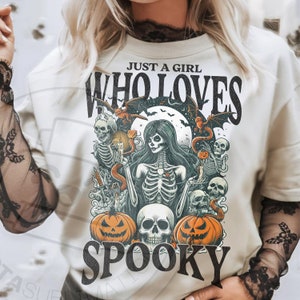 Solo esperando a una chica a la que le encantan los Png espeluznantes, el diseño de esqueleto Png, / Vintage Halloween png / Diseño retro de Halloween / camisa de esqueleto femenino png