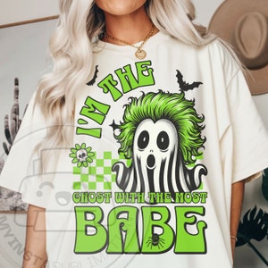 Fantasma con il più Png, vibrante ed eccentrico design a sublimazione di Halloween con teschi fantasma, pipistrelli, magliette, felpe, tazze, borse, stampa su richiesta