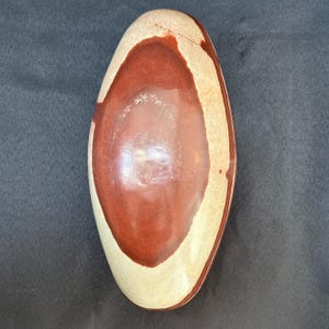 11,4&quot; Shiva Lingam-natuursteen uit de Narmada-rivier in India C25.12.22&quot;