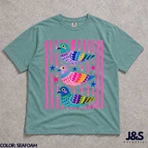 Camiseta de paloma colorida, camiseta con estampado de pájaro adorable, camiseta estilo cottagecore original, regalo divertido para amantes de las palomas, camiseta colorida con arte animal para mujer Seafoam