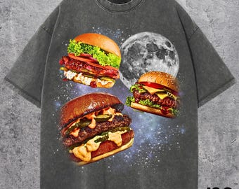 Tre hamburgare månskjorta, rolig snabbmats-T-shirt, retro galaxburgare-T-shirt, unik himmelsk snackstopp, cheeseburgerälskare-gåva