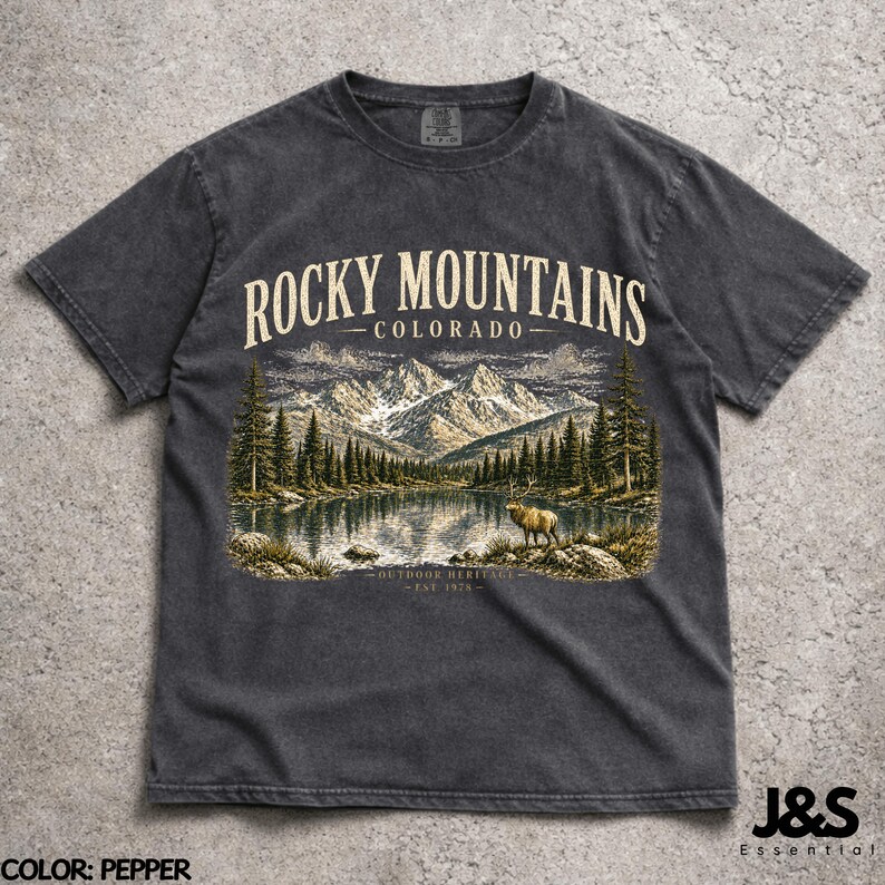 Vintage Rocky Mountains Colorado Shirt, Retro 90er Jahre Outdoor Erbe Grafik-T-Shirt, künstlerisches Elk-Natur-Top, Comfort Colors® Wandergeschenk Pepper