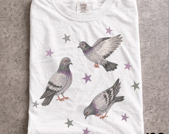 Vintage 90s Pigeon Shirt, Retro Star Graphic Tee, Cute Rock Dove Aesthetic Top, Comfort Colors® Street Bird Lover Gift, Artistic Y2K Urban