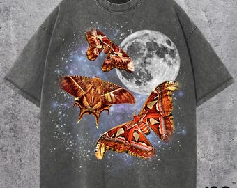 Camisetas con gráficos retro de tres polillas, camiseta vintage de luna de polilla, camiseta de polillas, camiseta divertida, camiseta lavada extragrande, camiseta de insectos, camiseta extragrande de polillas