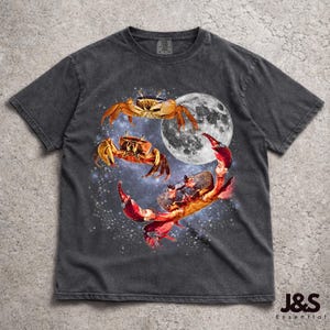 Three Crabs Graphic T-shirts, Vintage Crustacean Moon Tshirt, Crab Shirt, Funny Crab Tee, Oversized Meme Crab Tee, Sea Creature Tshirt