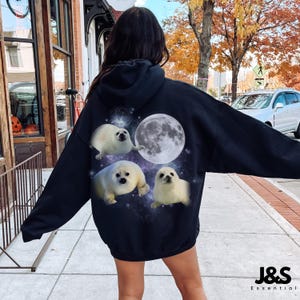 Seal Trio Moon Howling Hoodie, Wildlife Nature Lover Gift, Arctic Animals Sweatshirt, Seal Pup Nature Scene Jumper, Seal Pup Apparel, Seal