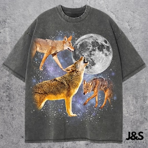 Three Coyote Retro Graphic T-shirts, Vintage Coyote Moon Tshirt, Coyote Shirt, Funny Coyote Tee, Oversized Coyote Shirt, Coyote Tee, Coyote