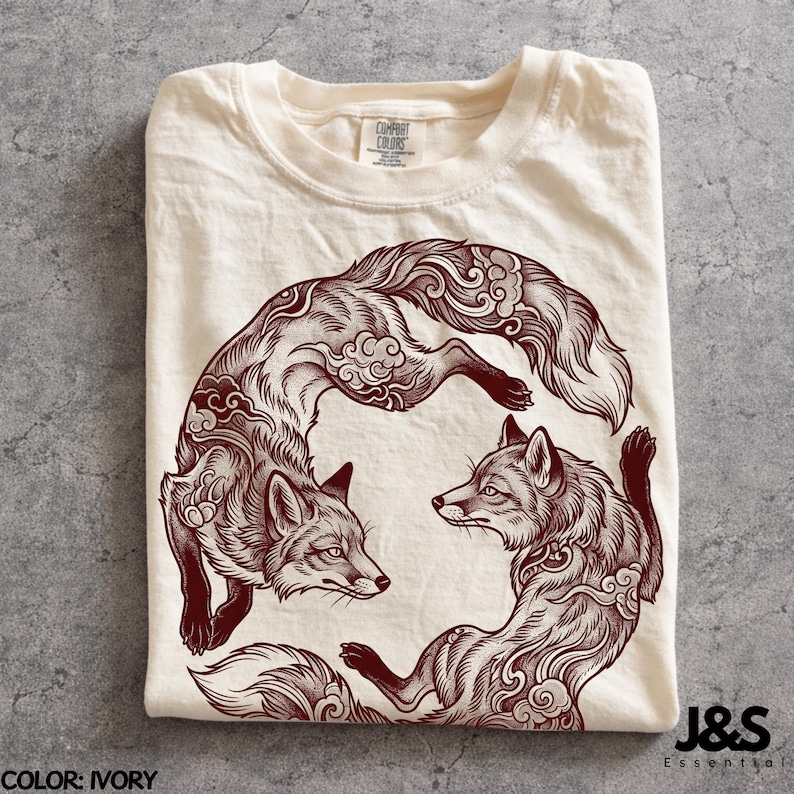 Vintage Fox Shirt, Japanese Fox Tee, Red Fox Graphic Tee, Retro Tattoo Style Shirt, Woodland Animal Tshirt Ivory