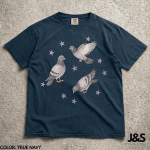 Maglietta vintage anni '90 con piccione, maglietta grafica retrò con stella, top estetico carino con colomba delle rocce, regalo Comfort Colors® per gli amanti degli uccelli di strada, stile artistico Y2K urbano True Navy