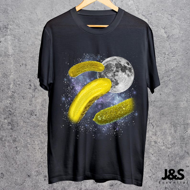 Tre pickles månar-tröja, rolig matälskare-t-shirt, galax-snacks-tröja, himmelsk gurktopp, rymdpickle-gåva, kosmisk grönsakskonst Black