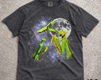 Three Praying Mantis Graphic T-shirts, Vintage Praying Mantis Moon Tshirt, Praying Mantis Shirt, Funny Praying Mantis Tee, Insect Meme Shirt