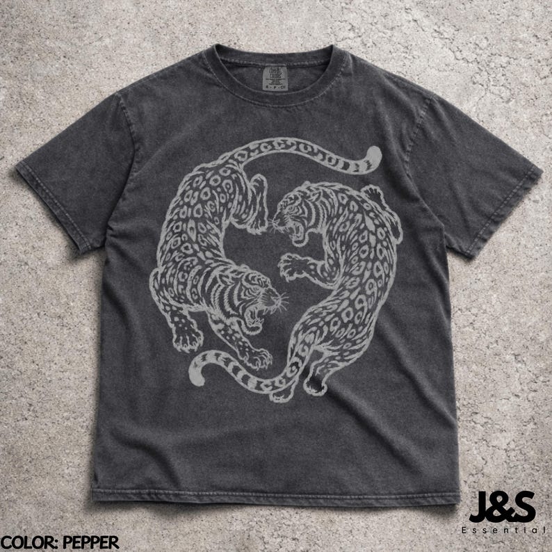 Vintage Snow Leopard Shirt, Japanese Snow Leopard Tee, Red Wild Cat Graphic Tee, Retro Tattoo Style Shirt, Minimalist Streetwear Tshirt Pepper