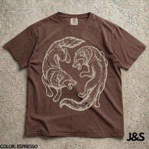 Vintage Wolf Shirt, Japanese Wolf Tee, Red Wolf Graphic Tee, Retro Tattoo Style Shirt, Minimalist Streetwear Tshirt Espresso