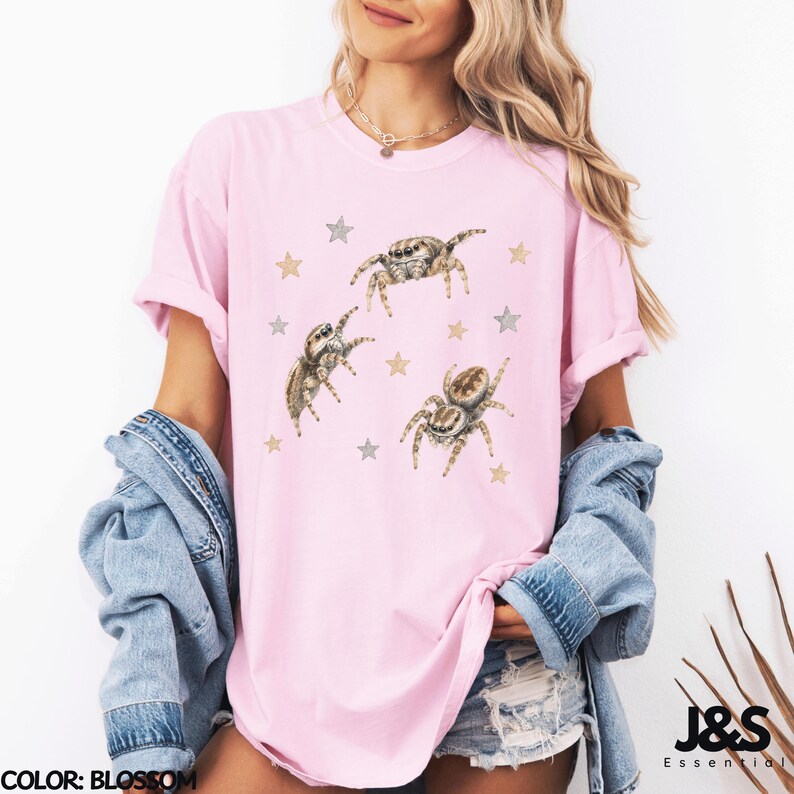 Vintage Jumping Spider Shirt, Retro Arachnid Graphic Tee, Cute Spider Aesthetic Top, Comfort Colors® Bug Lover Gift, Artistic Y2K Blossom