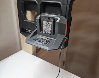Adattatore di montaggio per caricabatterie RIDGID su supporto a parete Milwaukee Packout