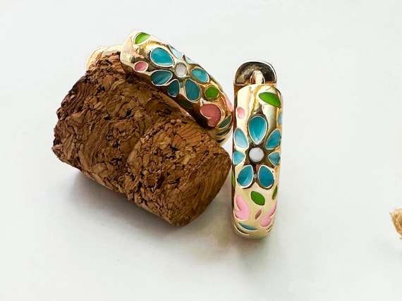 Floral Enamel Huggie Hoop Earring Cloisonné Hoop Earring Cute Hoop Huggie Earring Chunky Hoop Earring Multicolor Gold Flower Hoop Earring