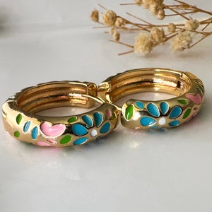 Chunky Earrings
Enamel Hoop Earrings
chunky hoops
Floral Hoop Earrings
Enamel Hoops
Cloisonné Hoop Earring
gold hoop earrings
flower hoop earrings
wire flowerearring
small hoop earrings