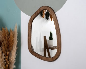 Wandspiegel aus Holz , Badezimmerspiegel aus Holz , Spiegel mit Holzrahmen , Asymmetrischer Spiegel , Wandspiegel aus Eiche , Wandspiegel aus Walnuss , Geschenk für Hausbesitzer