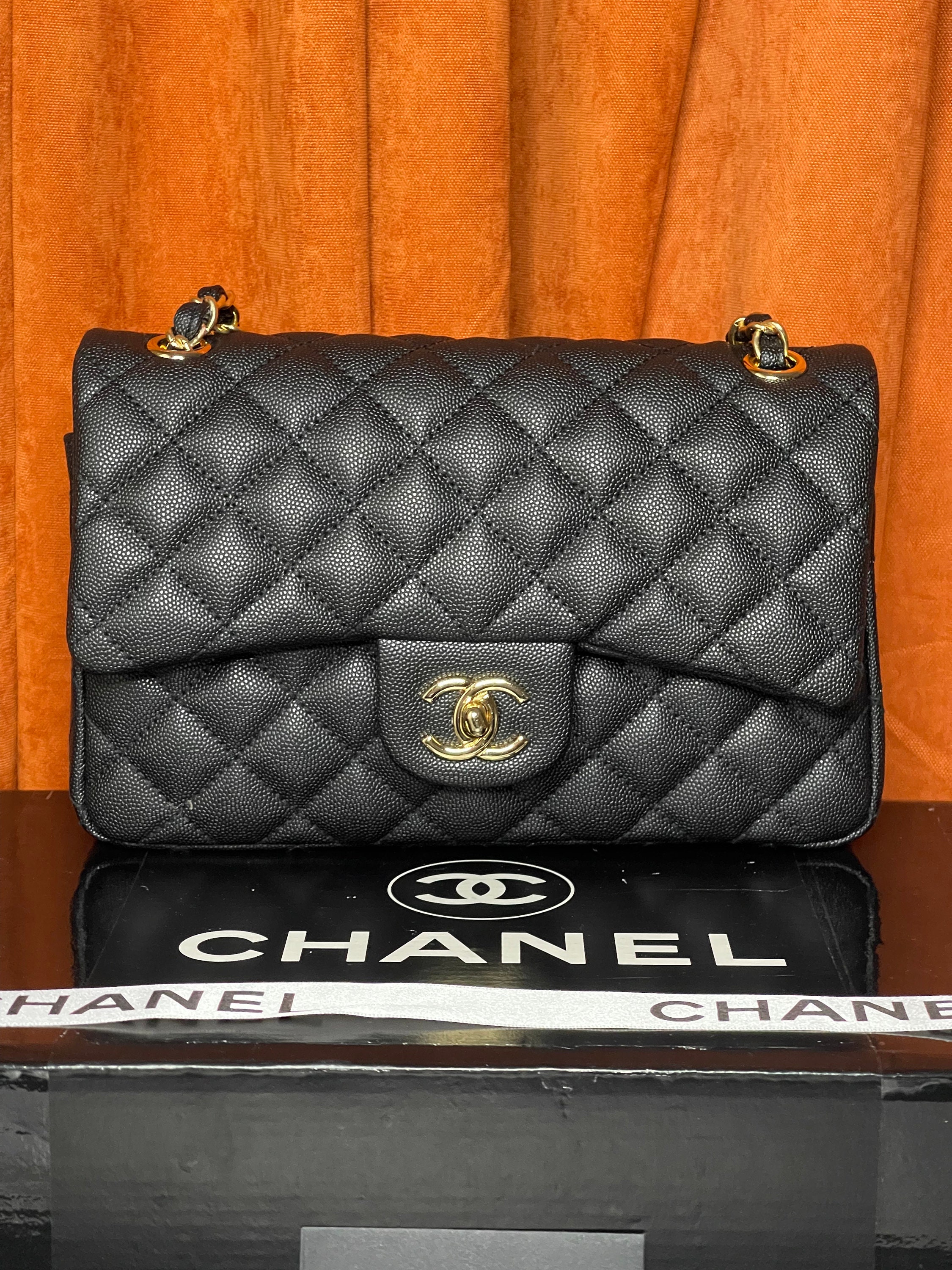 Chanel Vip Gift Bag - 60+ Gift Ideas for 2023