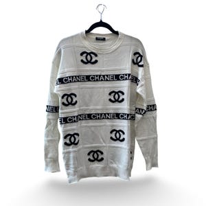 Authentic Coco Chanel white and black pullover sweater 2000s