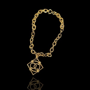 Original 1980s Vintage Chanel big pendant and thick chain necklace