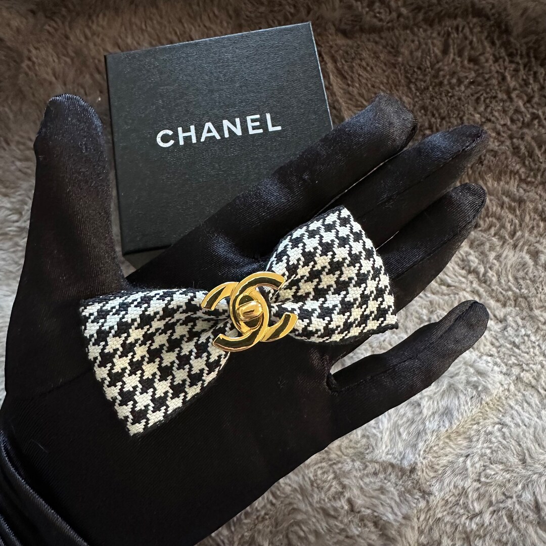 Vintage Chanel Gold Lock Cc Ribbon Hair Clip 1990s - Etsy