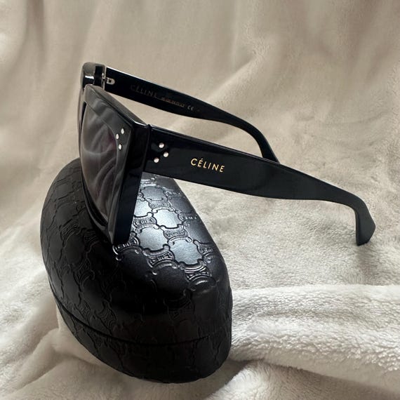 Authentic Celine Black Sunglasses Like New w/ Case Pre-owned Celine Cl 40163i 01b Black/grey Gradient Lenses  main image 4