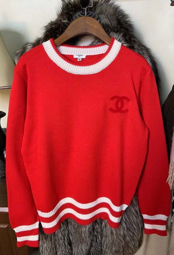Authentic Coco Chanel vintage 1990s pullover red s