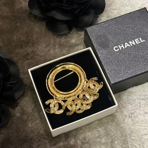 Pre-owned Chanel 1994 Cc Clover Brooch In Gold
