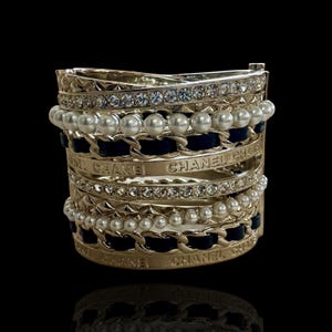 Authentic 2000s Chanel leather gold chain chunky big bangle