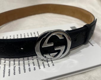 Auténtico cinturón vintage de piel con monograma GG y hebilla plateada de Gucci, de la década de 2000.