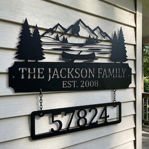 Plaque d'adresse de cabane personnalisée, Numéros de maison en métal, Nom de maison du lac, Plaque extérieure montagne, Plaque d'adresse suspendue, Décoration de pin