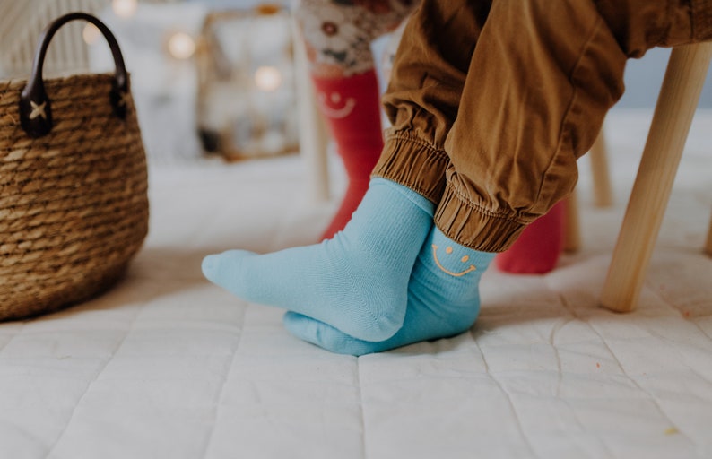 Kindersocken mit lustigem Smiley verschiedene Farben Bild 5