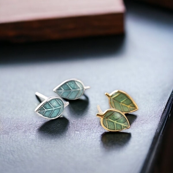 Delicate leaf shaped earrings, green leaf earrings, 925 sterling silver earrings, Leaf shaped earrings, Hypoallergenic