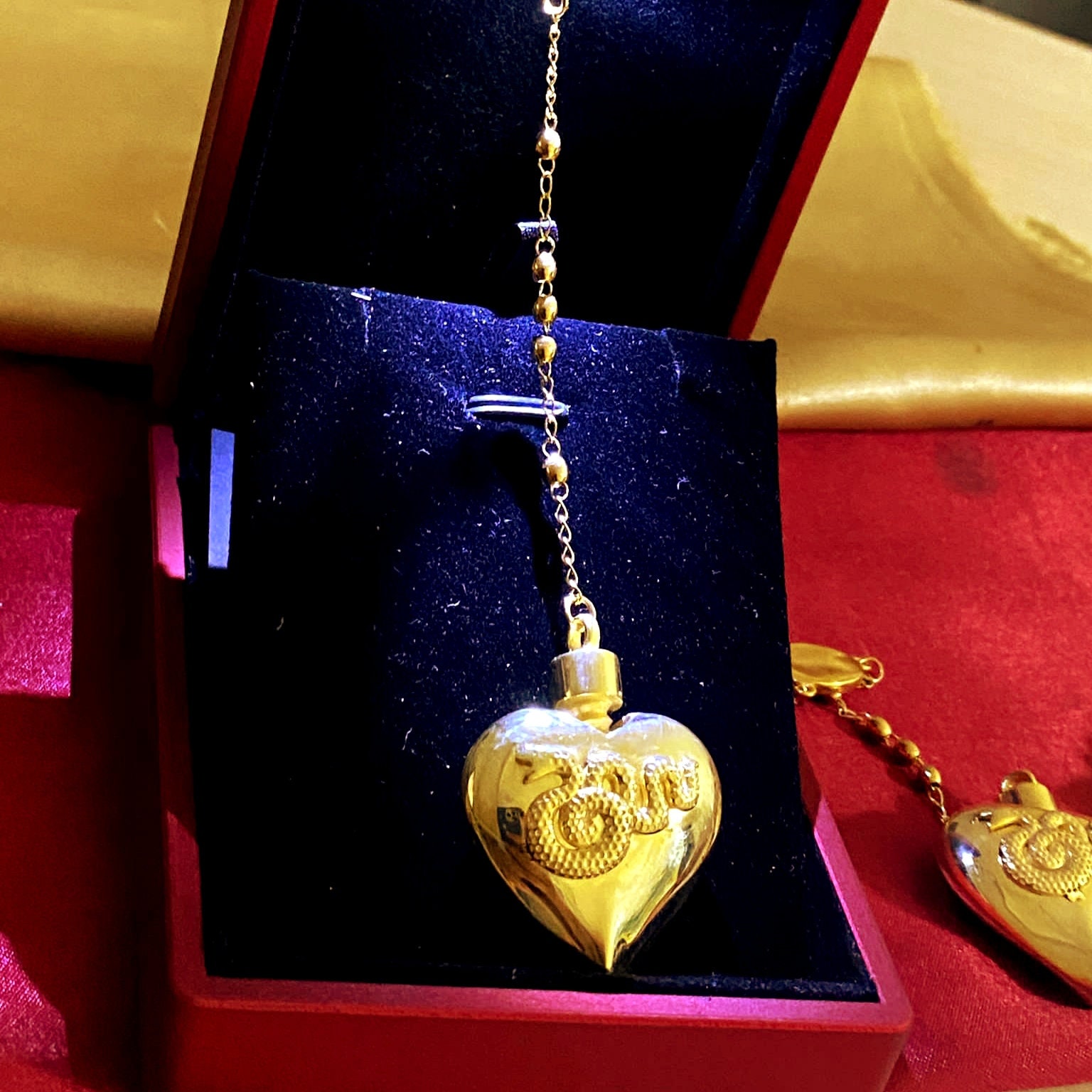 Del Rey Ldr Inspired Heart Stash Necklace