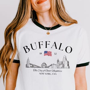 Koszula z okrągłym dekoltem Buffalo New York | Koszula unisex Buffalo Skyline Sketch | Retro i wyjątkowa pamiątka z Buffalo City dla miłośników podróży