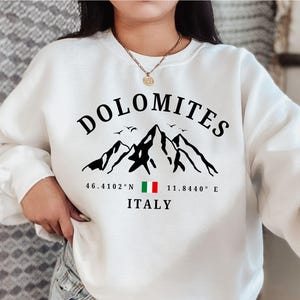 Dolomites Sweatshirt, Italian Alps Sweater, Scenic Italy Crewneck Sweatshirt, Alpine Mountain Trentino Top, Cortina Travel Gift Sweatshirt