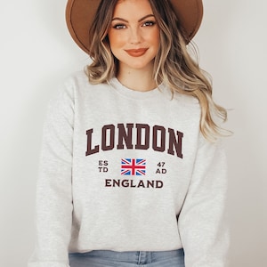 London Varsity Crewneck Sweatshirt - Vintage British Souvenir, Ideal UK Tourist Gift for London Lovers, College Style Vacation Sweatshirt