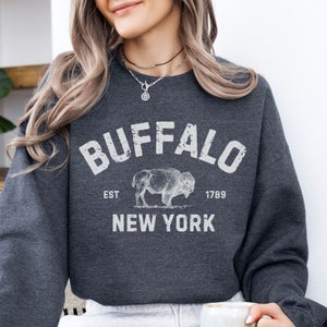 Buffalo New York Sweatshirt | Unisex Bison Buffalo Sweater | American Buffalo Gifts | Vintage Aesthetic State Crewneck Jumper Pullover