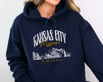 Bluza z kapturem Kansas City Sketch w dużym rozmiarze | Bluza z kapturem Missouri State Varsity Landmark w stylu retro | Koszulka kibica Kansas City unisex | Bluza z kapturem Kansas City